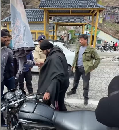 कुल्लू में खालिस्तानी झंडों को लेकर टकराव